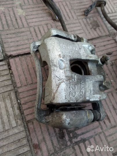 Hyundai Solaris суппорт тормозной