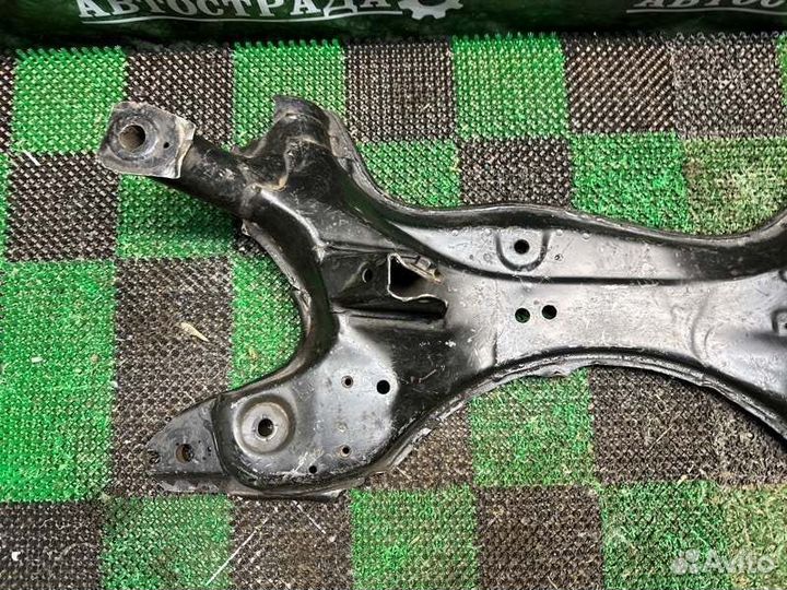 Подрамник передний Toyota Rav 4 20 2000-2005