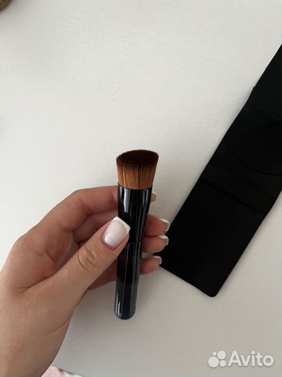 Ксить shiseido для кремовых текстур