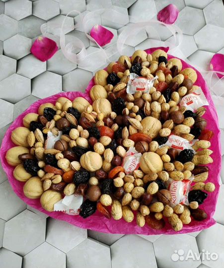 Букет из сухофруктов и фруктов