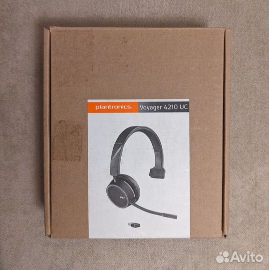 Plantronics Poly Voyager 4210