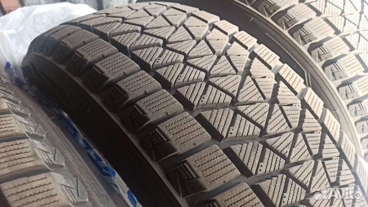 Bridgestone Blizzak DM-V2 225/55 R19