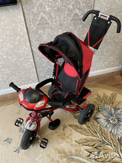 Трехколесный велосипед с родительской ручкой