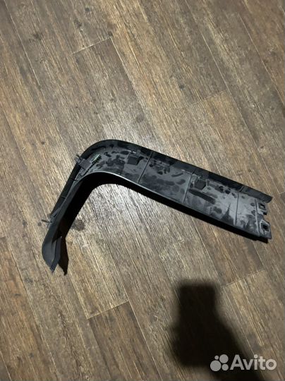 Обшивка крышки багажника Mercedes-Benz A-class