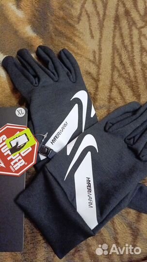 Перчатки Nike HyperWarm