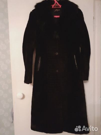 Шуба детская,шуба мутон46 размер,приталенная