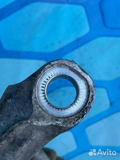 Кулак поворотный передний правый 8K0407254AB