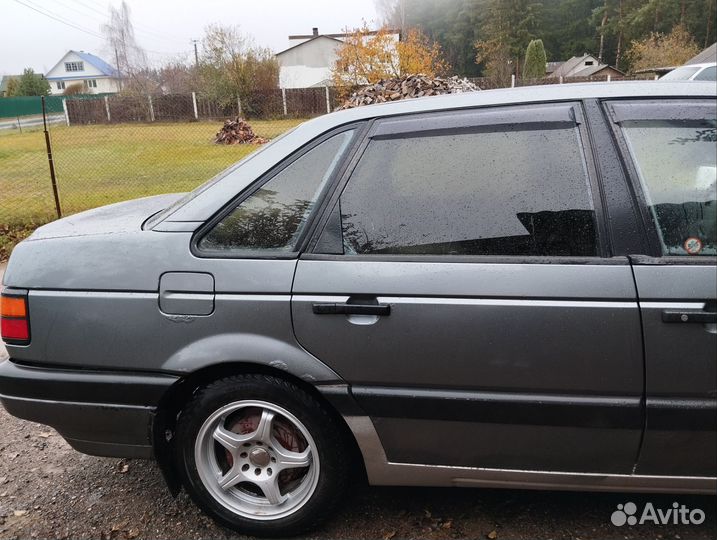 Volkswagen Passat 1.8 МТ, 1990, 200 000 км