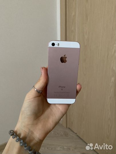iPhone SE, 16 ГБ