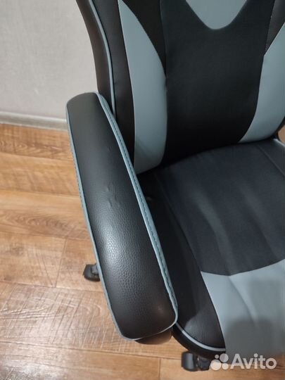 Компьютерное кресло