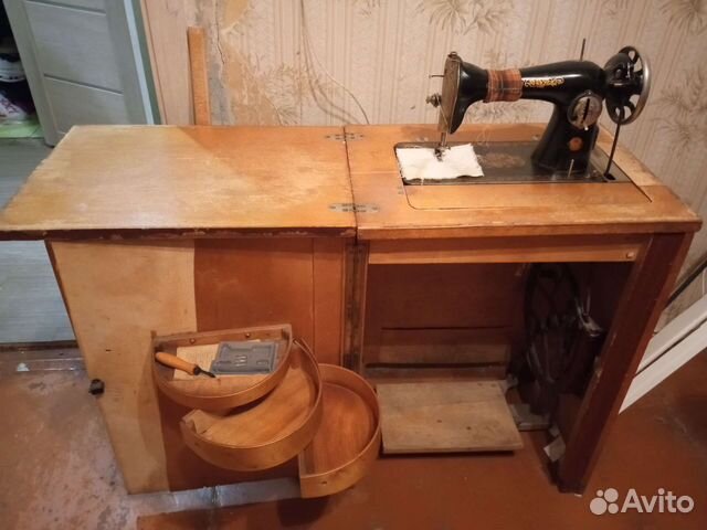 Швейная машина ножная