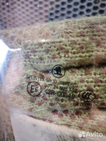 Стекло двери переднее правое Skoda Octavia A4 tour