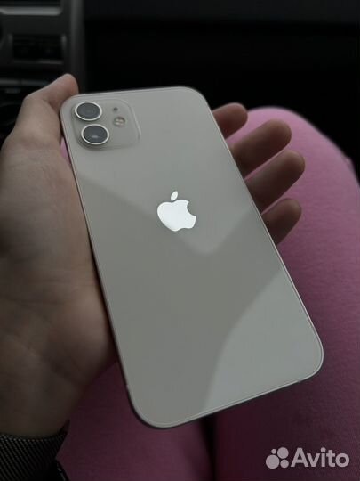 iPhone 12, 64 ГБ