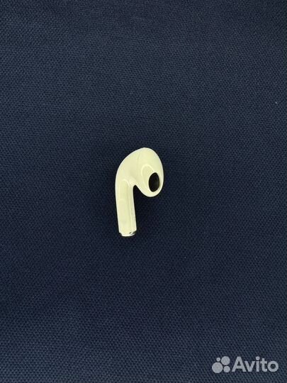 Правый наушник AirPods 3