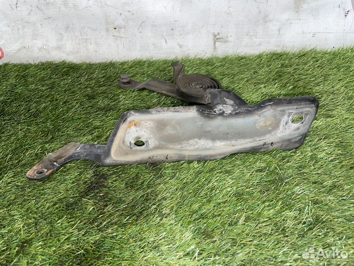 Петли капота Chevrolet Suburban GMT400