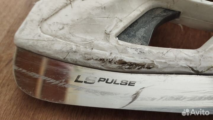 Коньки хоккейные Bauer vapor X700 SR размер 7D