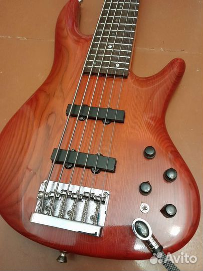 6 струнная бас гитара