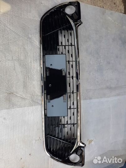 Решетка в бампер передняя Toyota Camry V55