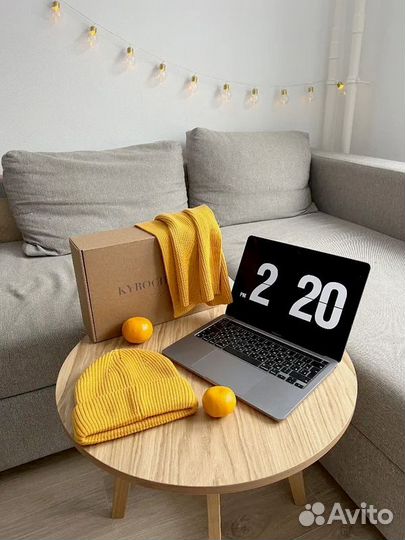 Придиванный столик