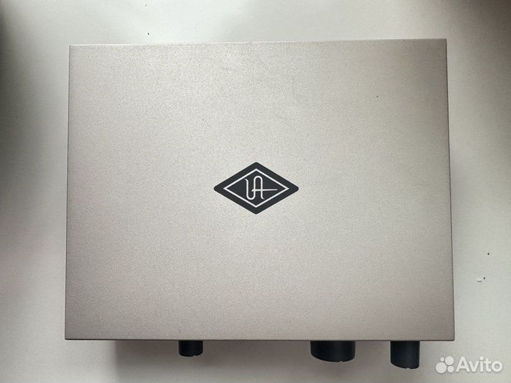 Звуковая карта Universal audio volt 1