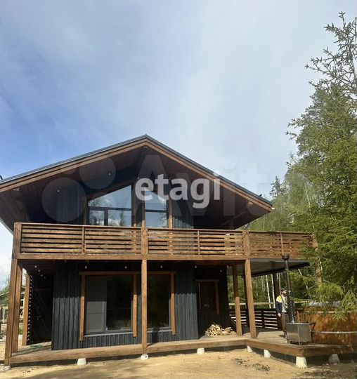 Дом 196 м² на участке 12,5 сот.