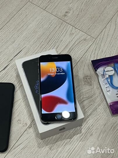 Телефон iPhone 6s