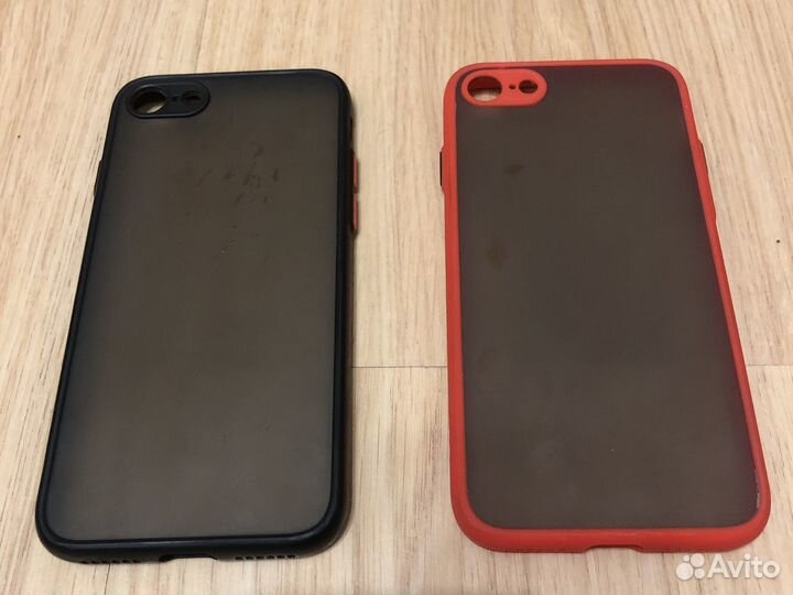 Чехлы на iPhone 8