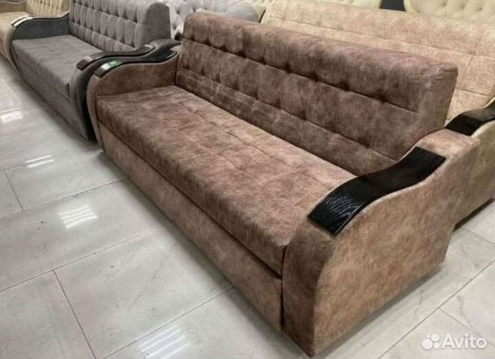 Прямой диван в наличии