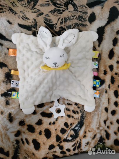 Игрушка сплюшка зайчик