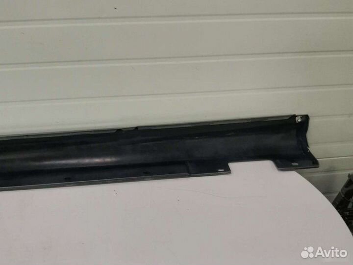 Порог Mercedes C W204