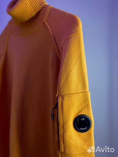 Свитер с горлом C.P. Company в наличии