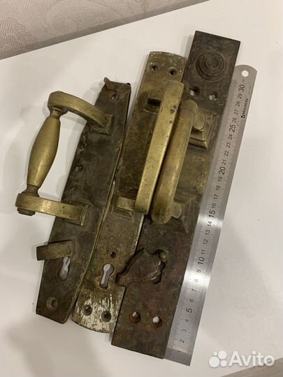 Дверные ручки. Бронза