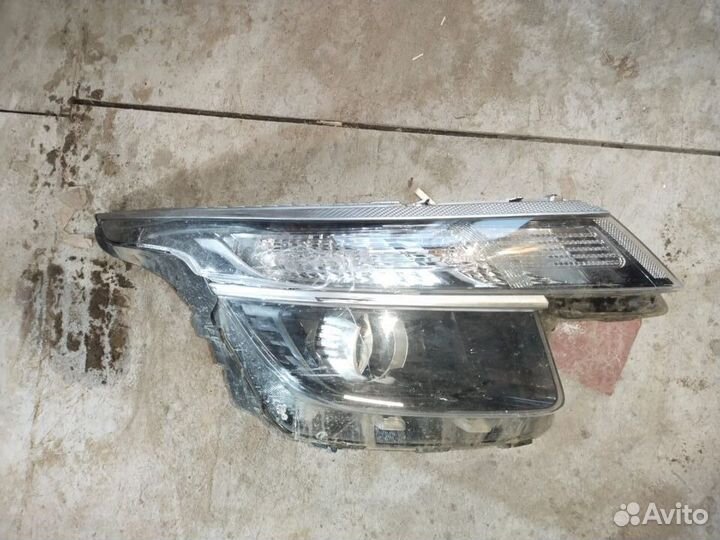 Фара правая б/у KIA seltos 2022