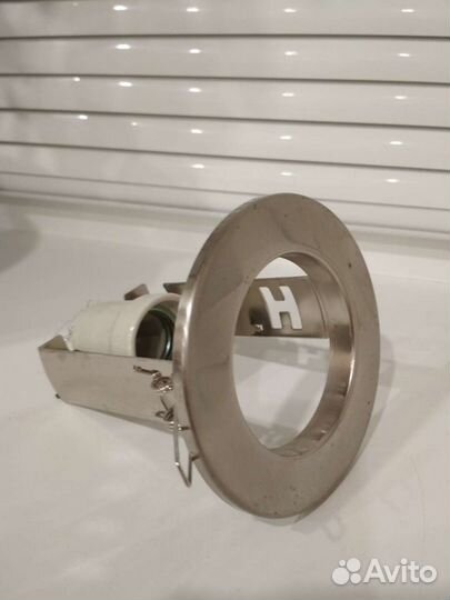 Светильник встраиваемый