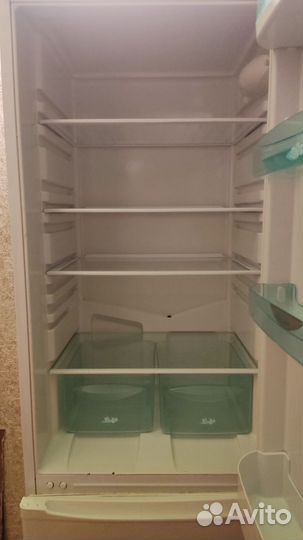 Холодильник stinol