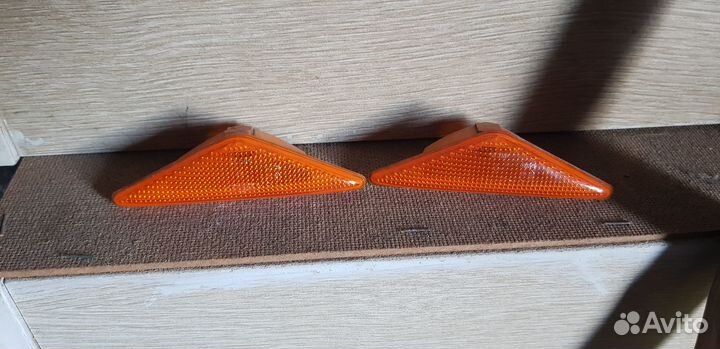 Повторитель поворота в крыло Ford Focus 1 Фокус 1