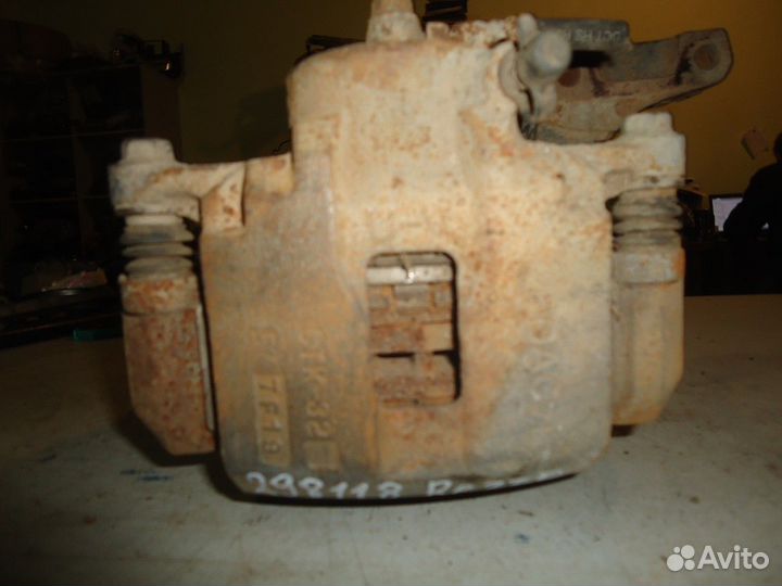 Суппорт передний левый