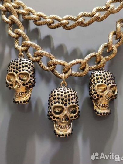 Ожерелье черепа