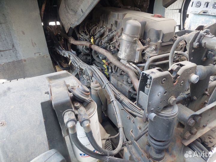 DAF XF105.410 с полуприцепом, 2012