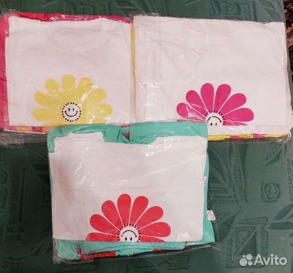 Комплект одежды для девочек новый