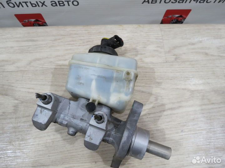 Главный тормозной цилиндр Renault Daster
