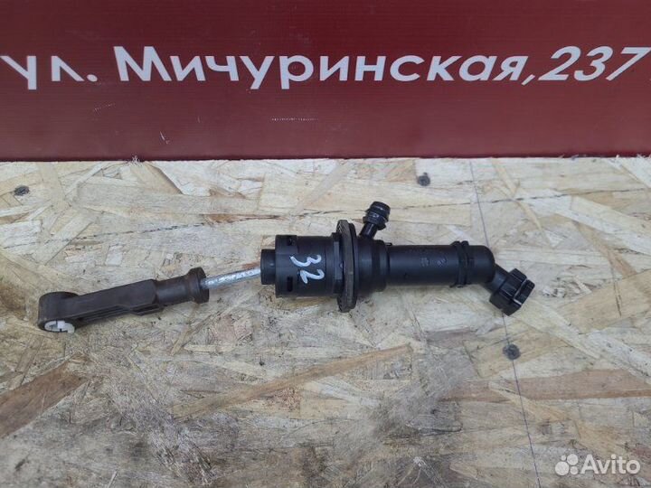 Главный цилиндр сцепления Renault Logan