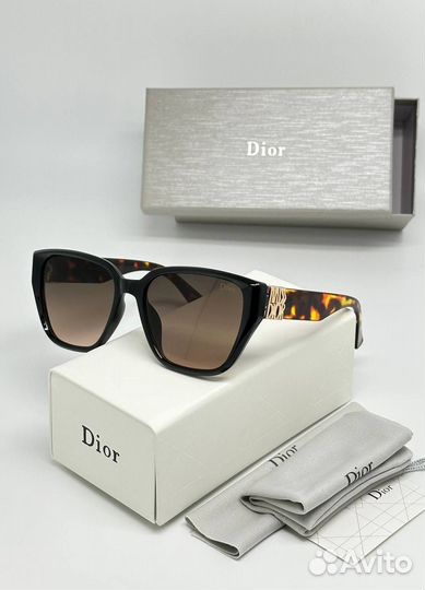 Солнцезащитные очки Dior