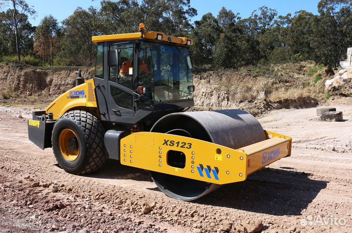 Дорожный каток XCMG XS123, 2023