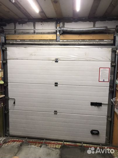 Ворота секционные гаражные