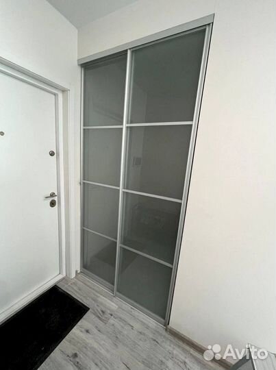 Раздвижная перегородка с матовым стеклом