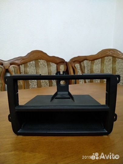 Две консоли для иномарки и Приоры