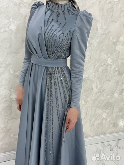 Вечернее платье