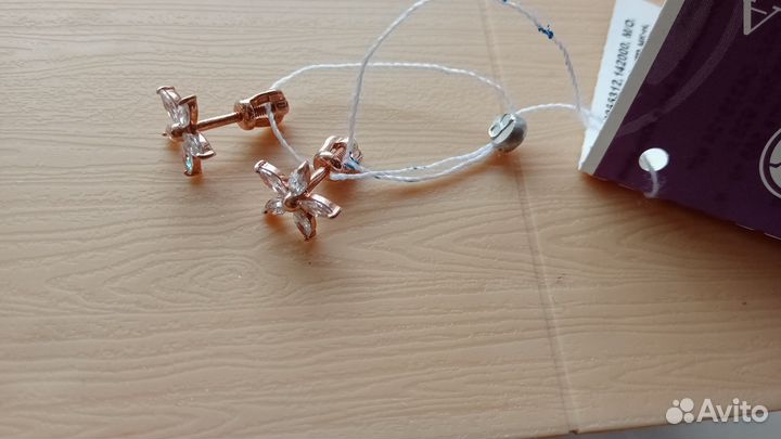 Серьги пусеты Valtera детские