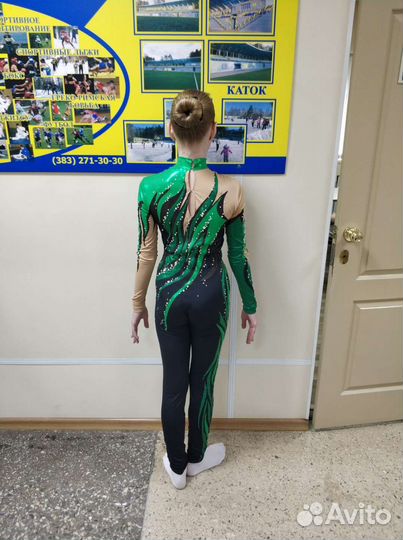 Комбинезон для выступлений на полотнах